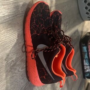 Nike Kids Black and Orange Sneakers 6Y